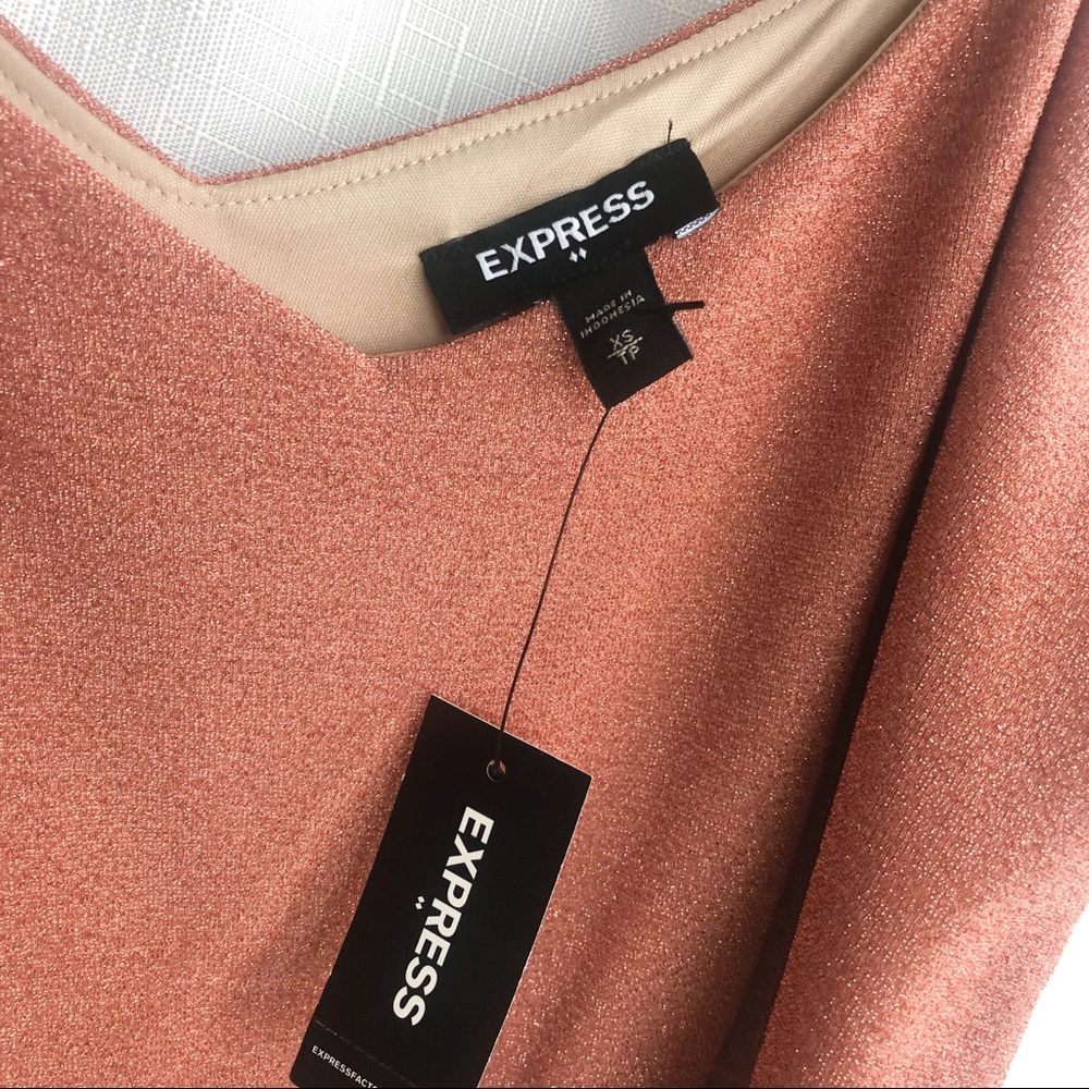Express Top - Picture 2 of 4